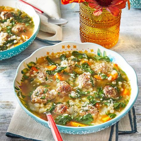 italian wedding soup recipe Pioneer Wedding, Filipino Soup, Hawaiian Dinner, Thanksgiving Soups, Italian Wedding Soup Recipe, Italian Meatball, Sausage Meatballs, Food Soup, Mild Italian Sausage