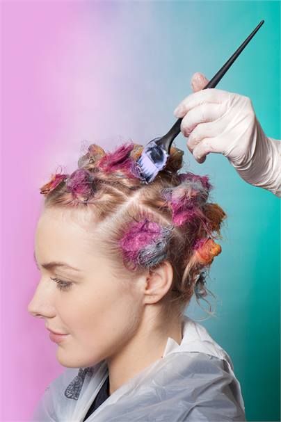 Hair Dye Techniques, Pinwheel Hair Color, Hair Color Placement, Diy Hair Dye, Denim Hair, Tie Dye Hair, Opal Hair, Diy Hair Color, Top Knots