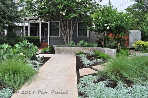 Modern, easy-care garden of Austin designer B. Jane | DiggingDigging Modern Lawn Edging, Austin Tx Landscaping, Central Texas Landscaping Front Yards, Modern Landscape Front Yard, Landscaping Front Yard With Porch, Austin Landscaping, Front Yard With Porch, Austin Backyard, Nails Types