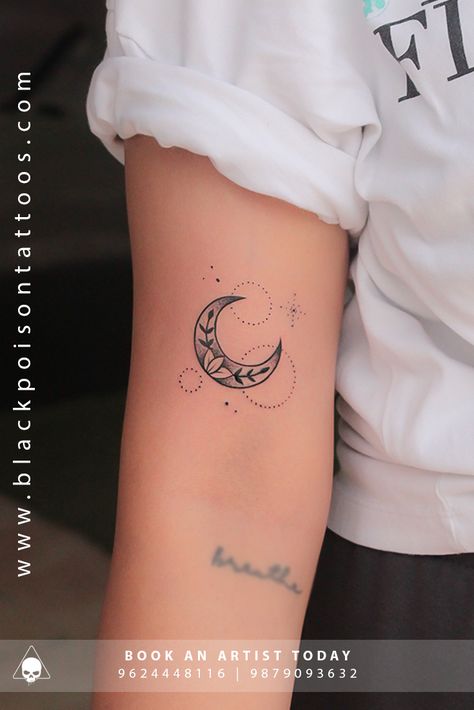 One of the latest trends is known as a Flower Moon tattoo, and it commonly features a half crescent moon made of flowers and other natural elements. While the half crescent shape is most popular, the types of blooms vary, from tulips to magnolias to roses. Fl Tattoo, Half Moon Tattoo, Moon Phases Tattoo, Tattoo Moon, Crescent Moon Tattoo, Pen Tattoo, Tattoo Inspiration Men, Moon Tattoo Designs, Flower Moon