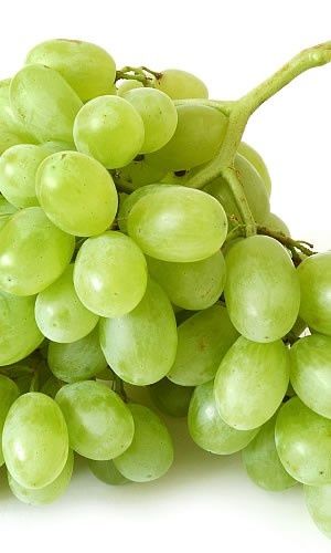 A cool grape inspiration! Fruit Photography, Beautiful Fruits, Green Grapes, Fresh Fruits And Vegetables, Delicious Fruit, Tutti Frutti, Fruit And Veg, Wine Making, Fruits And Veggies