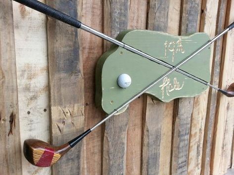 Golf Club Crafts, Golf Furniture, Golf Club Art, Golf Crafts, Old Wooden Chairs, Golf 7 R, Golf Room, Personalized Golf Gifts, Golf Decor