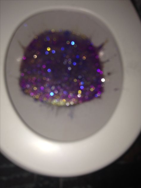 my friend ate glitter Glitter Grunge, Rose Lalonde, Pale Grunge, Purse Essentials, Amazing Nature Photos, Aesthetic Images, Cool Art Drawings, Star Girl, Pastel Goth