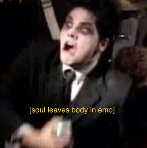 My chemical romance meme Rude Finger, My Chemical Romance Memes, Mcr Memes, Emo Stuff, I Love Mcr, Gerard Way, Music Memes, My Chemical, My Chemical Romance