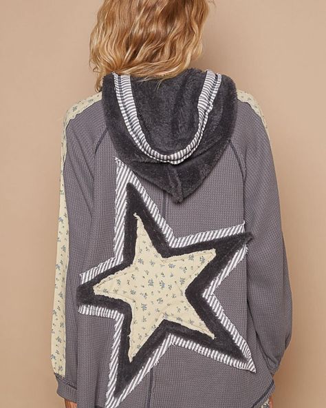 Brand new POL added to the site! 🏃🏃‍♀️🏃‍♂️ before your size is gone!!!! Remember this brand is oversized, so you can easily size down one😘 Find all of the these and more🔗 https://73a4fb.myshopify.com/collections/the-brands-collection Patchwork Star, Star Hoodie, Patch Hoodie, Patchwork Hoodie, Half Zip Hoodie, Chic Casual, Charcoal Color, Hoodie Top, Solid Pattern