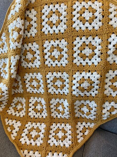 How to Crochet Granny Square Blanket Pattern || Easy Crochet Blanket Tutorial  https://youtu.be/Ol4SZ00VeFU Top best granny square crochet pattern ||Crochet Granny square Blanket 2024 #grannysquare #crochetblanket #crochetgrannysquare  #crochetblanketpattern White Granny Square Blanket, Easy Crochet Blanket Tutorial, Crochet Granny Square Blanket Pattern, Cozy Crochet Blanket, Crochet Anchor, Granny Square Blanket Pattern, Square Blanket Pattern, Crochet Blanket Free, Crochet Blanket Sizes