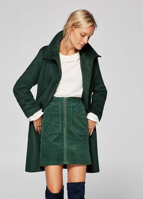 Green Corduroy Skirt Outfit, Green Corduroy Mini Skirt Outfit, Cord Skirt Outfit, Casual Corduroy Mini Skirt With Lining, Green Courderoy Skirt, Casual Corduroy Mini Skirt, Corduroy A Line Mini Skirt, Corduroy Lined Mini Skirt, Corduroy Skirt Outfit