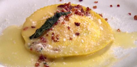 Raviolo al' Uovo by Anne Burrell Anne Burrell, Worst Cooks, Valentines Dinner, Recipe Pasta, Pasta Roller, Mario Batali, Pasta Machine, Food Favorites, Supper Club