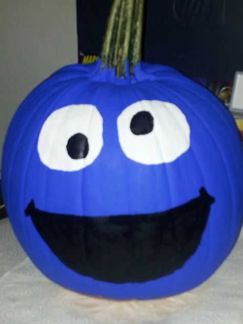 Cookie Monster Pumpkin Painted, Blue Pumpkin Painting Ideas, Cookie Monster Pumpkin, Monster Pumpkin, Decorating Pumpkins, Creative Pumpkin Painting, Creative Pumpkin Decorating, Pumpkin Decorating Contest, Easy Disney Drawings