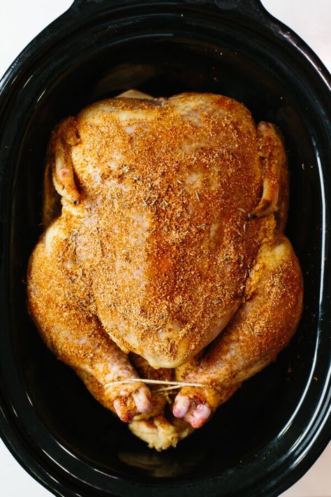 Roast Chicken Crock Pot, Crockpot Whole Chicken Recipes, Crockpot Whole Chicken, Crockpot Rotisserie Chicken, Crockpot Ribs, Easy Slow Cooker Chicken, Whole Chicken Recipes, Seasoned Chicken, Infused Oil