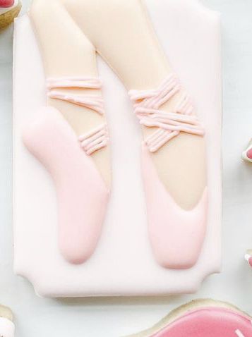 Ballet Cookies Royal Icing, Ballet Birthday Cookies, Ballet Decorated Cookies, Ballerina Cookies Decorated, Ballet Cookies Decorated, Ballet Cookies, Ballet Birthday Cakes, Nutcracker Cookies, Sport Cookies