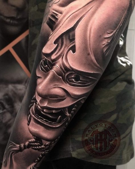 Hanya Mask Tattoo Design Black And Grey, Dragon Mask Tattoo, Hanya Mask Tattoo Design, Oni Mask Tattoo Design Ideas, Hannya Mask Tattoo Design, Hannya Maske Tattoo, Mascara Hannya, Hanya Mask Tattoo, Tato Realis