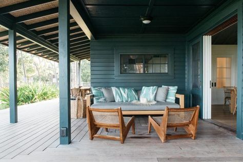 When Brooklyn-based architect Roberto Sosa sent us photos of his renovated farmhouse in upstate New York a few months back, we were enamored. Recently we'v Coastal Exteriors, Beach Cottages Exterior, Wooden Beach House, Beach Airbnb, House Elevations, Beach Chic Decor, Beach Property, Maui Beach, Lounge Ideas