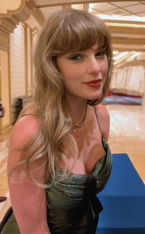 Taylor Swift Images, Photos Of Taylor Swift, Estilo Taylor Swift, Taylor Swift Cute, Swift Photo, Taylor Swift Videos, Taylor Swift Hair, Swift 3, Taylor Swift Wallpaper