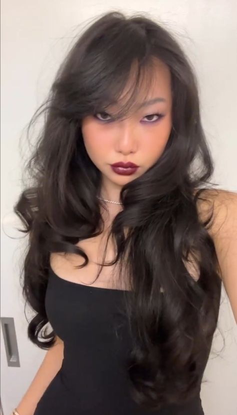 Round Hair Layers, Long Japanese Hairstyles, Hair Inspo Oval Face, Long Multi Layered Haircut, Side Part With Volume, Pretty Hair Inspiration, Cute Short Haircuts Asian, Bangs Prom Hairstyle, Face Frames Long Hair