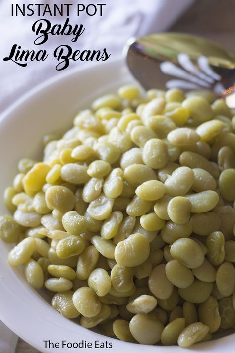 Instant Pot Baby Lima Beans (aka Butterbeans) | The Foodie Eats via @thefoodieeats Frozen Lima Beans Instant Pot, Baby Lima Beans Instant Pot, Lima Beans Instant Pot, Instant Pot Lima Beans, Frozen Lima Beans, Baby Lima Beans, Instapot Ideas, Instant Pot Veggies, Gf Dinners