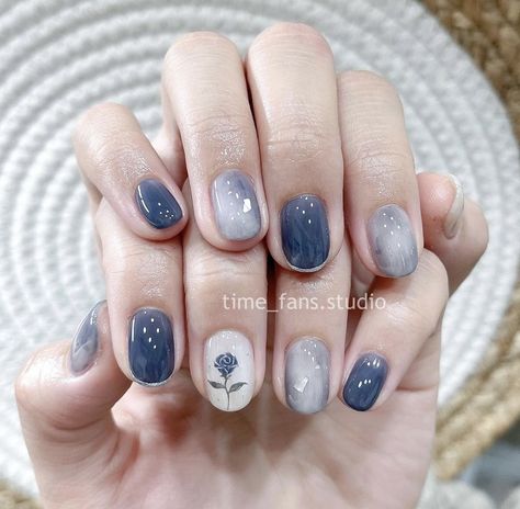 Simple Blue Nail Art, Short Asian Nails, Nail Art Navy Blue, Nail Art Navy, Navy Nail Art, Blue And Silver Nails, Xmas Nail Art, Nail Art Designs Images, Asian Nails