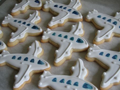 Plane cookies - already have the cookie cutter - would love to send these cookies to families coming home with their internationally adopted children Plane Cookies, Transportation Cookies, Map Cake, Pilot Party, Airplane Cookies, Adopted Children, Airplane Theme, Vanilla Sugar Cookie, Airplane Party