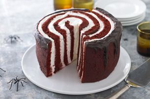 Fig Cake, Red Cake, Red Devil, Moist Chocolate Cake, Kraft Recipes, Halloween Cakes, Velvet Cake, Red Velvet Cake, Sweet Chocolate