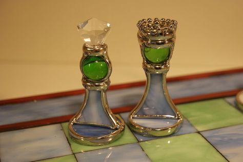 Glass Chess Set, Glass Chess, Stained Glass Lamp Shades, Stained Glass Light, Chess Sets, Bottle Jewelry, Stained Glass Jewelry, Tiffany Glass, Stained Glass Lamps