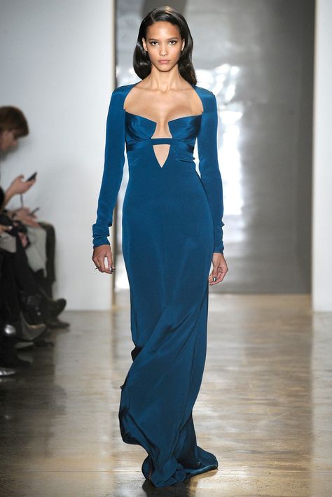 Cushnie et Ochs Fall 2014 Ready-to-Wear collection, runway looks, beauty, models, and reviews. Outfits Runway, Teal Outfits, Ellie Saab, Afrikaanse Mode, Et Ochs, Cushnie Et Ochs, Gorgeous Gowns, Marchesa, Fall 2014