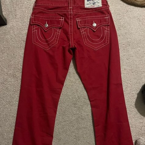 ALL RED TRUEY JEANS Truey Jeans, True Religion, Outfit Inspo, Plus Fashion, Fashion Trends, Red, Fashion Tips, Clothes Design