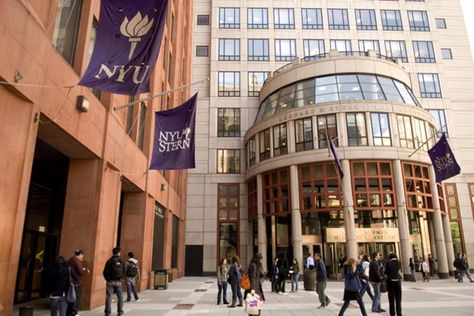 New York University Nyu Campus, New York University, College Aesthetic, Dream College, York University, University Life, Dream School, Nyc Life, College Campus