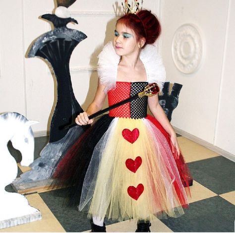 $27.50(ships free)- Queen of Hearts Costume TuTu Dress #queenofhearts #aliceinwonderland #halloween #halloween2017 #girlsrule #queen Children Fancy Dress, Dress Up Clothes, Costume Tutu, Queen Outfits, Girls Ball Gown, Handmade Tutu, Girls Long Dresses, Dress Children, Fancy Dress Up