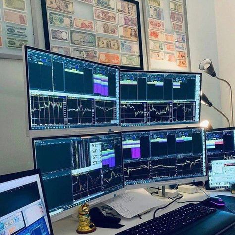 It all started with a dream, an idea of how to live your life. Stay focused and keep going until you are there. Trading can give you all possibility’s if you are strong enough and work hard for it. Wish you a great week! #focus #trading #forex #charts #motivation #money #pips #daytrading #forextrader #happy #hardwork Trading Desk, Life Goals Future, Bitcoin Investment, Trading Quotes, Freelance Web Developer, Trading Strategy, Gaming Room Setup, Computer Setup, Pc Setup