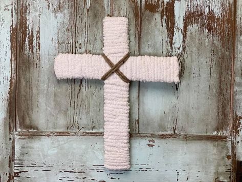 Dollar Tree Cross Wreath Form Ideas, Dollar Tree Cross Wreath Form, Diy Dollar Tree Cross, Dollar Tree Cross, Dollar Tree Easter Basket, Easter Wreath Cross, Cross Wreath Diy, Easter Tree Diy, Wooden Cross Crafts