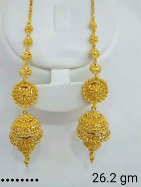 Jhumki Earrings Gold Indian Weddings, Jhumka Design, Gold Jewelry Prom, Gold Chokers, Gold Jhumka, Unique Gold Jewelry Designs, Gold Earrings Indian, Gold Jewels Design, Gold Bridal Necklace