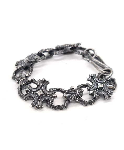 Gothic Architecture Jewelry, Guy Clothes, Jewellery Chain, Random Products, Gothic Bracelet, Machine Quilting Patterns, Gothic Architecture, Jewelry Brand, Pretty Jewellery