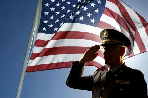 Origins and Use of the U.S. Military Hand Salute Military Salute, 4th Of July Images, Honor Flight, July Images, Marine Corps Veteran, Caregiver Resources, Best Flags, Standing At Attention, Veterans Benefits