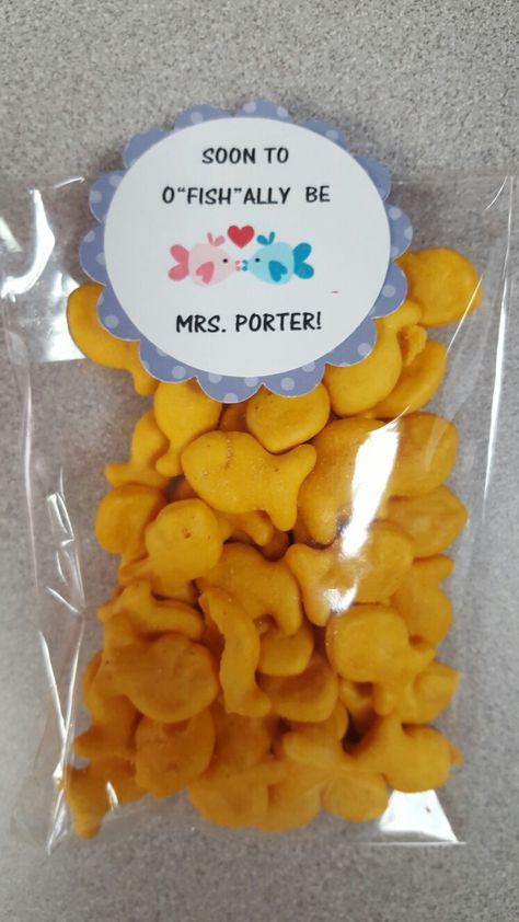 Classroom Wedding Shower For Teacher, Teacher Wedding Shower From Students, Teacher Bridal Shower From Students, Classroom Bridal Shower For Teacher, Teacher Getting Married, Bridal Shower Crafts, Class Treats, Class Wedding, Room Parent