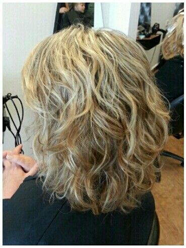 Beach wave look on shorter hair - love this! Perm Styles, Medium Length Hair Up, Styles For Medium Length Hair, Layered Haircuts For Medium Hair, Up Dos, Shorter Hair, Beach Wave, Medium Curly Hair Styles, Hair Affair