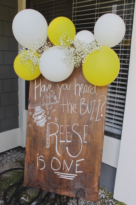 Bee Birthday Theme, First Bee Day, Bee Themed Birthday Party, Baby First Birthday Themes, Bumble Bee Birthday, 1st Birthday Party For Girls, Bee Birthday Party, Baby Birthday Themes, Bee Day