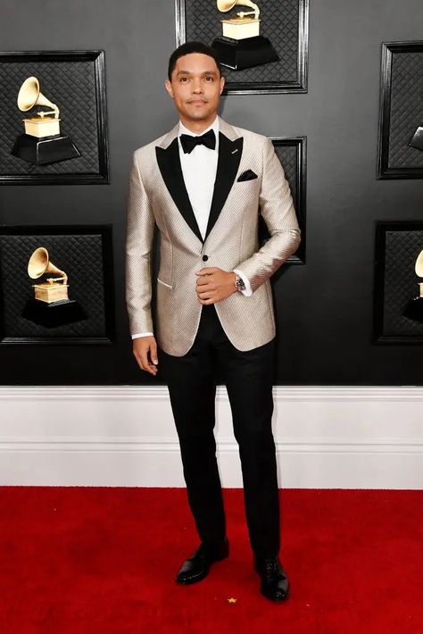 Grammys 2020 Red Carpet Looks Grammy Awards 2020, Midnight Blue Suit, Grammys 2020, Grammy Dresses, Grammys Red Carpet, Trevor Noah, The Grammys, Bright Dress, Best Dressed Man