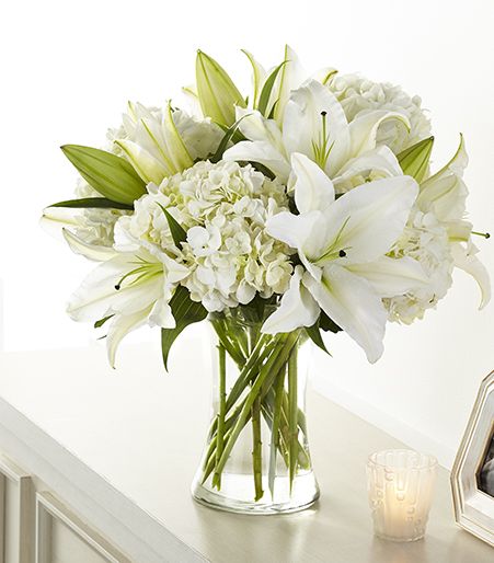 Visit Keenan Hobick's Memorial Website Condolence Flowers, Flower Factory, Casket Sprays, Elegant Bouquet, Lily Bouquet, Hydrangea Not Blooming, Flower Studio, Sympathy Flowers, Christmas Flowers