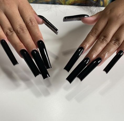 Xl Black Nails, Black Stilettos Nails, Emo Baddie Nails, Nail Square Long, Black Square Nails Long, Black Long Nails Ideas, Black Xl Nails, Long Nail Designs Black, Black Acrylic Nails Long