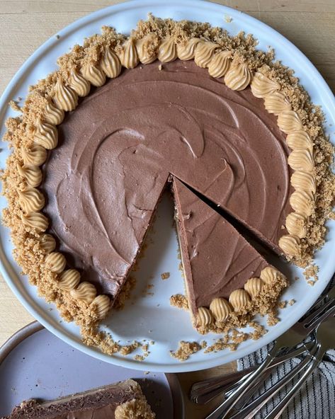 Smores Bar, Pie Making, Chocolate Peanut Butter Pie, Peanut Butter Marshmallow, Chocolate Pie Recipes, Chocolate Pie, Cold Desserts, Peanut Butter Filling, Peanut Butter Pie