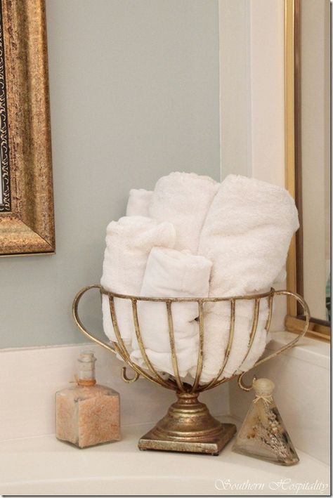 Bathroom Counter Towel Display, Bathtub Decor Ideas Around The, Display Towels In Bathroom, Towels In Bathroom, Display Towels, Towel Display, Bathroom Towel Decor, Bathtub Decor, Mediterranean House