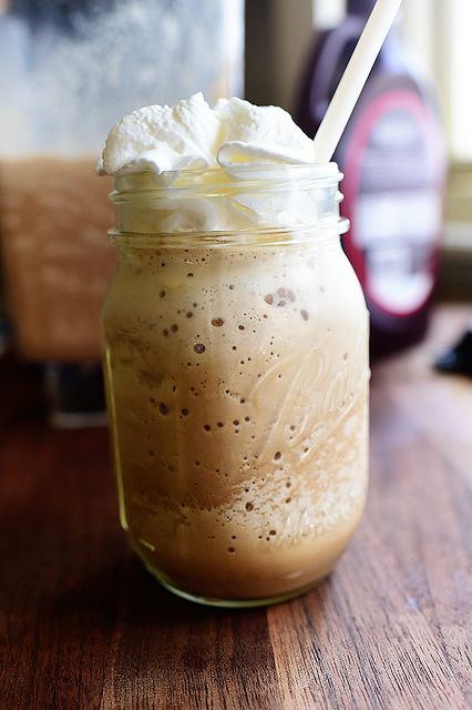 Homemade Frappuccino Homemade Frappuccino, Frappuccino Recipe, Smoothie Drinks, Album Design, Pioneer Woman, Frappe, Coffee Love, Coffee Recipes, Copycat Recipes