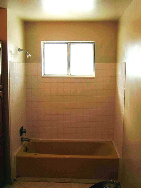 Mustard Yellow Tub and Toilet Updated Bathroom Yellow Bathtub Color Schemes, Mustard Yellow Tile Bathroom, Mustard Bathroom Tiles, Yellow Mid Century Bathroom, Bathroom Yellow Tile, Gold Tiles Bathroom, Yellow Tile Bathroom Ideas, Mustard Bathroom, Vintage Yellow Tile Bathroom