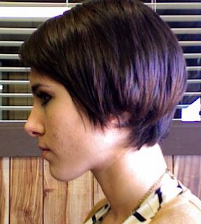 Growing out pixie Straight Hairstyles For Short Hair, Mandy Moore Short Hair, Growing Out Pixie Cut, Grown Out Pixie, Trendy Bob, Pixie Bob Hairstyles, Short Straight Hair, Undercut Hairstyles, Short Haircut