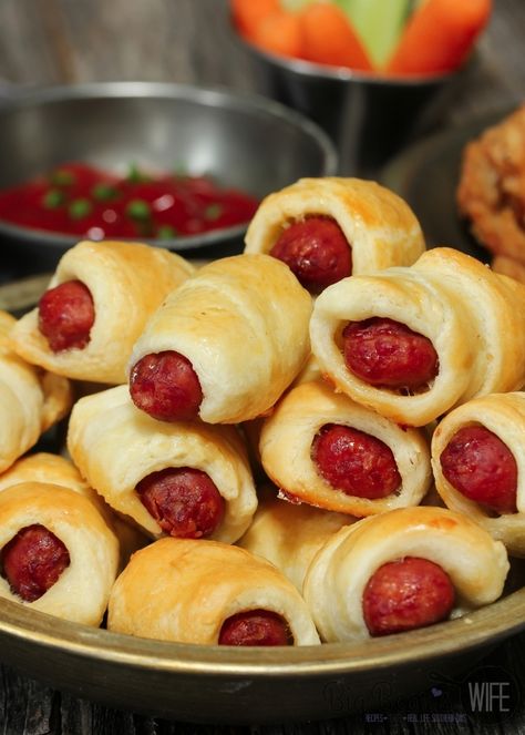 Mini Pigs In A Blanket Recipe, Mini Pigs In A Blanket, Pigs In A Blanket Recipe, Smoked Sausages, Little Smokies, Lil Smokies, Recipe Appetizers, Quick And Easy Appetizers, Mini Pigs