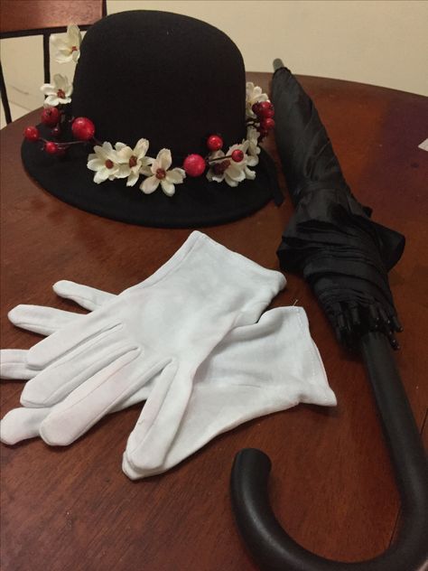 Mary Poppins hat and accessories diy costume Marry Poppins Halloween Costume, Adult Mary Poppins Costume, Marry Poppins Hat, Mary Poppins Disfraz, Burt Costume Mary Poppins, Mary Poppins Hat, Mary Poppins Costume, Mary Poppins, Diy Hat