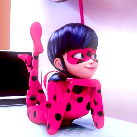 Ladybug Icon, Pink Ladybug, Ladybug Wallpaper, Miraculous Ladybug Wallpaper, Pink Posters, Aesthetic Pink, Cat Noir, Color Rosa, Wallpaper Aesthetic