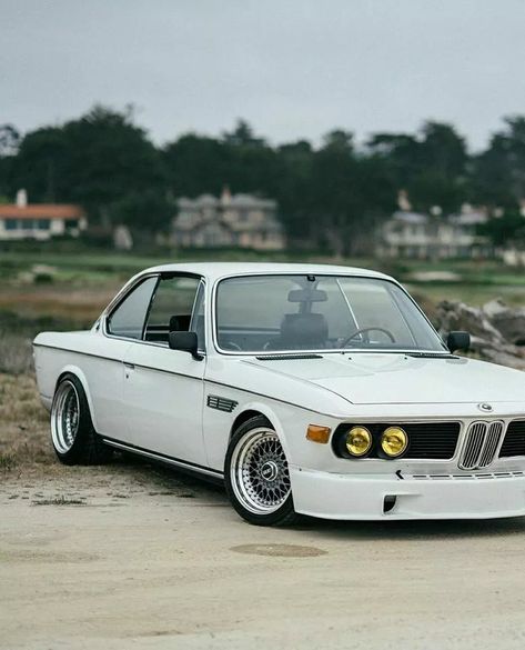 BMW E9 3.0 CSi white BBS Bmw Old, Bmw E9, Bmw Vintage, Bmw E21, Bmw Classic Cars, Bmw M Power, Sedan Cars, Bmw Alpina, Bmw Classic