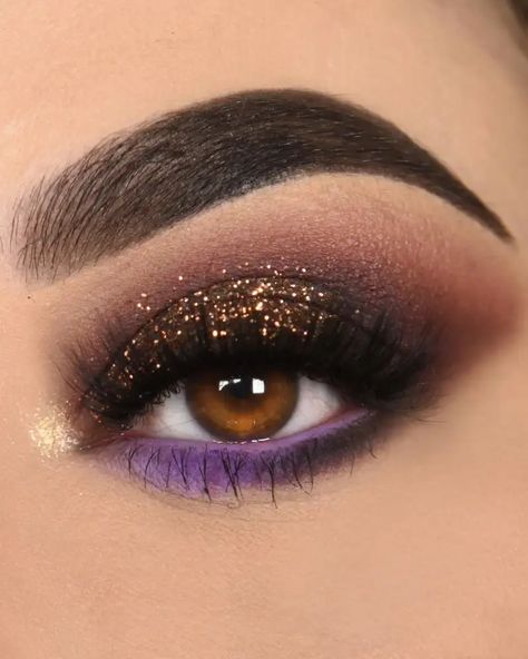 Ideas de maquillaje para ojos marrones: los colores de sombras que más les favorecen Maquillaje De Ojos, Eyeliner, Makeup, Hair Styles, Beauty