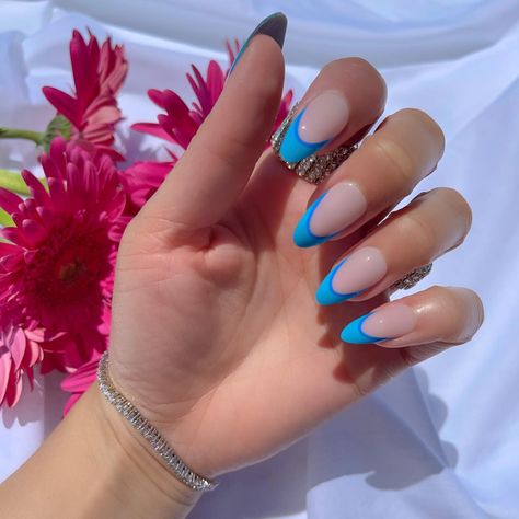 LUXXI® | PRESS-ON NAILS (@luxxinails) • Instagram photos and videos Thailand Nails, Nail Base, Wow Nails, Nude Nail, Simple Acrylic Nails, Classy Acrylic Nails, Blue French, Almond Acrylic Nails, Acrylic Nails Coffin Short